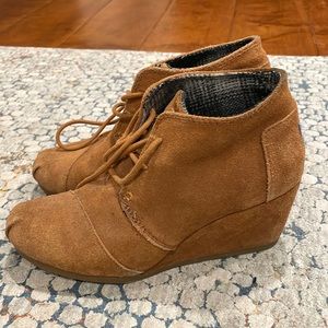 Tom’s Wedge Booties